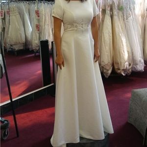 Women’s Wedding Dress